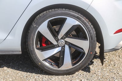 2018 Volkswagen Golf GTI SE