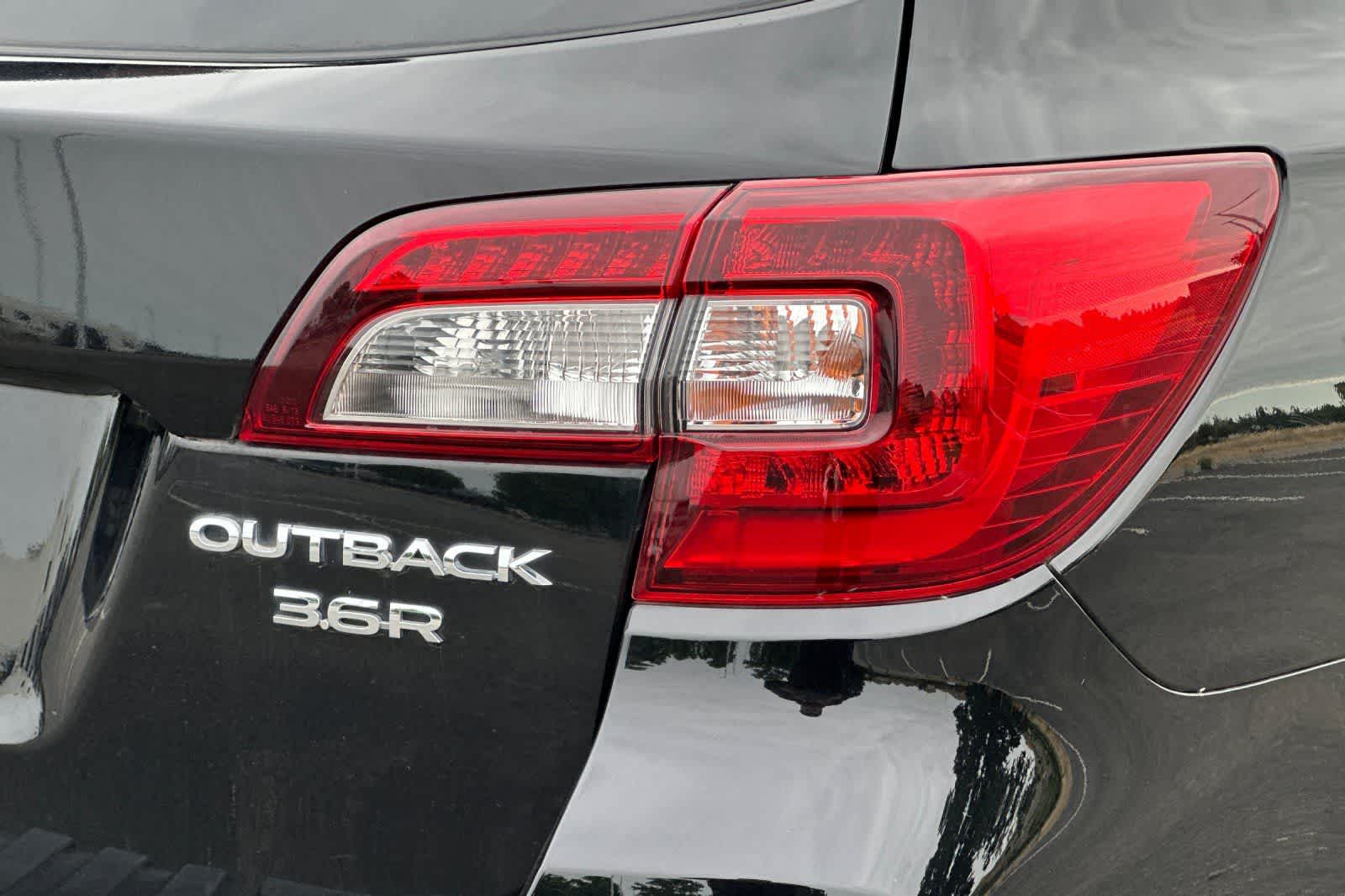 2017 Subaru Outback Touring