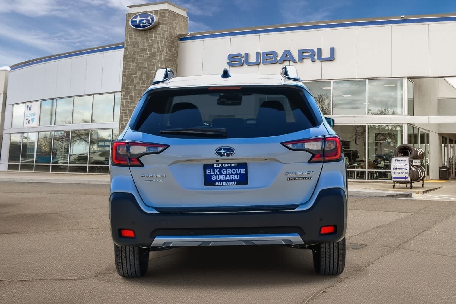 2025 Subaru Outback Touring XT