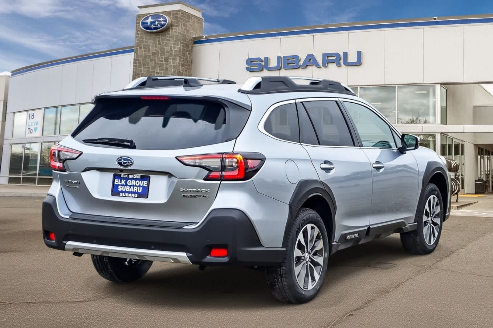 2025 Subaru Outback Touring XT