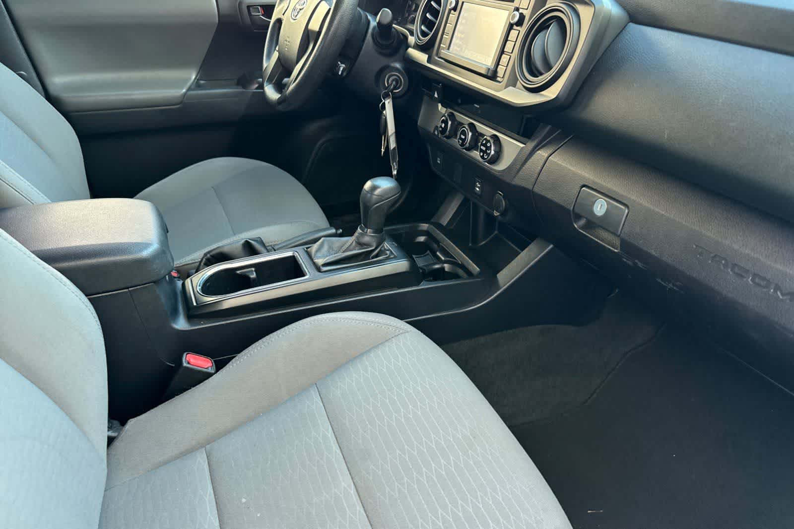 2017 Toyota Tacoma SR