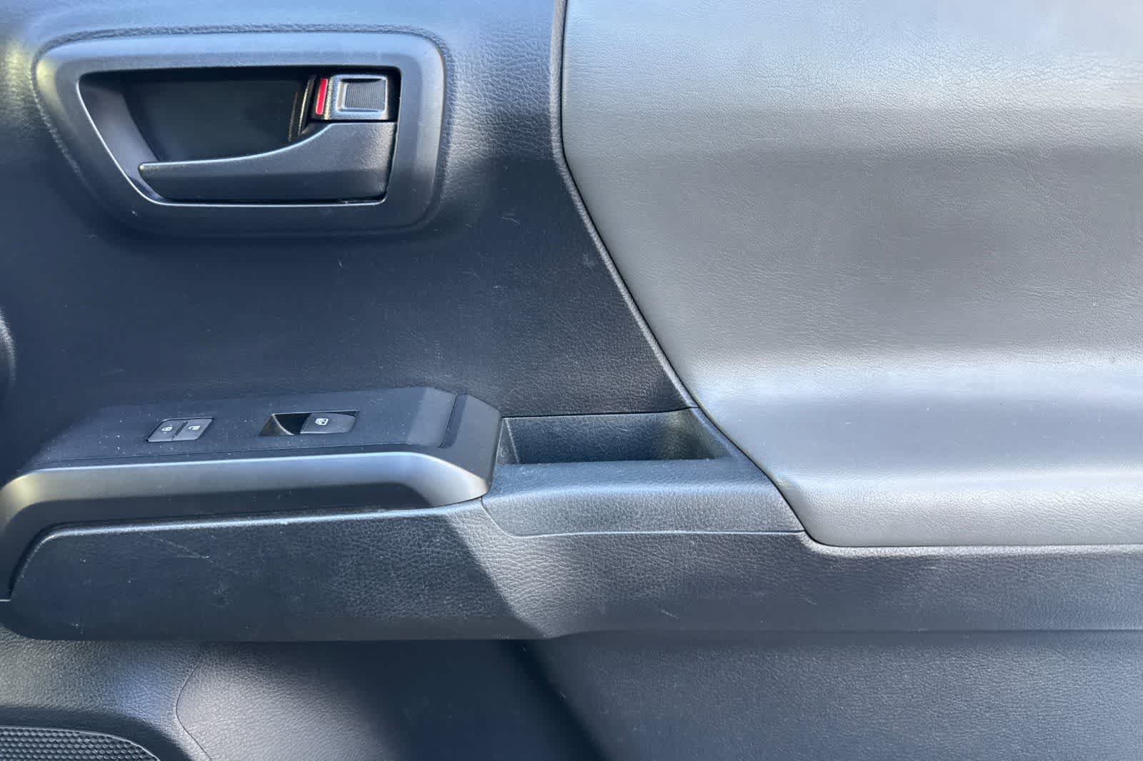 2017 Toyota Tacoma SR