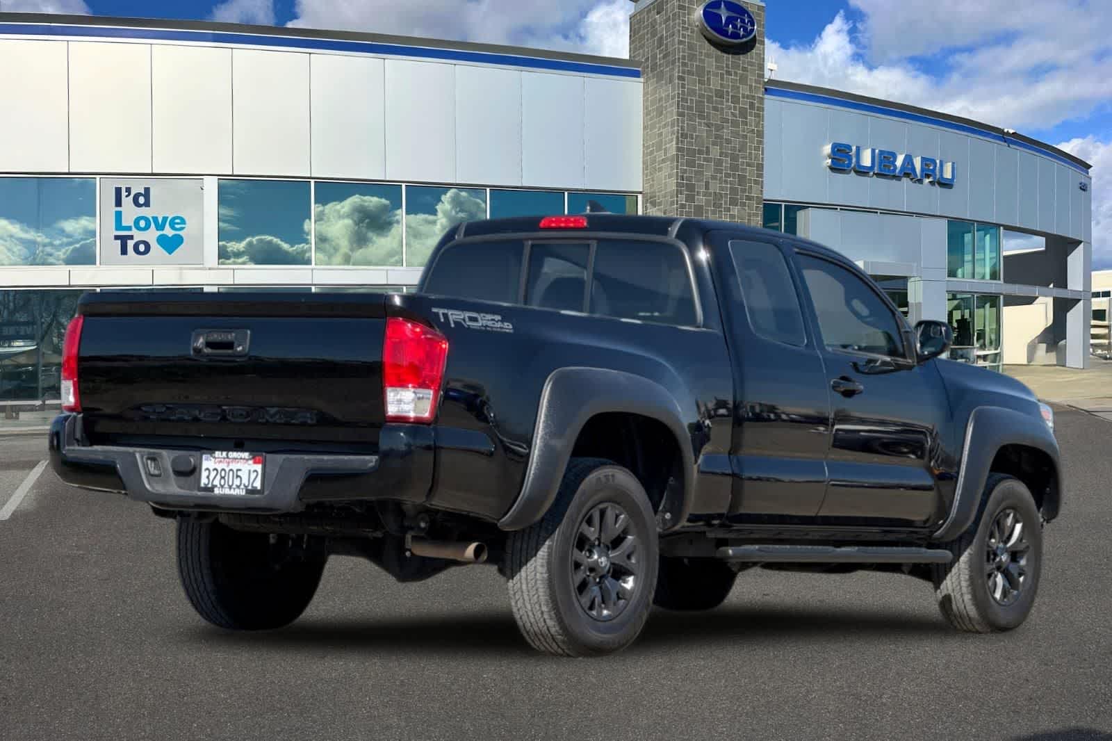 2017 Toyota Tacoma SR