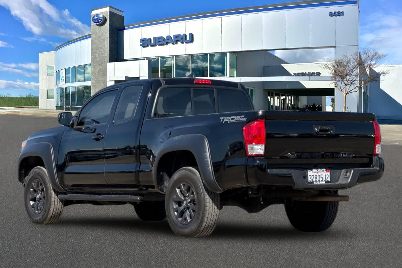 2017 Toyota Tacoma SR