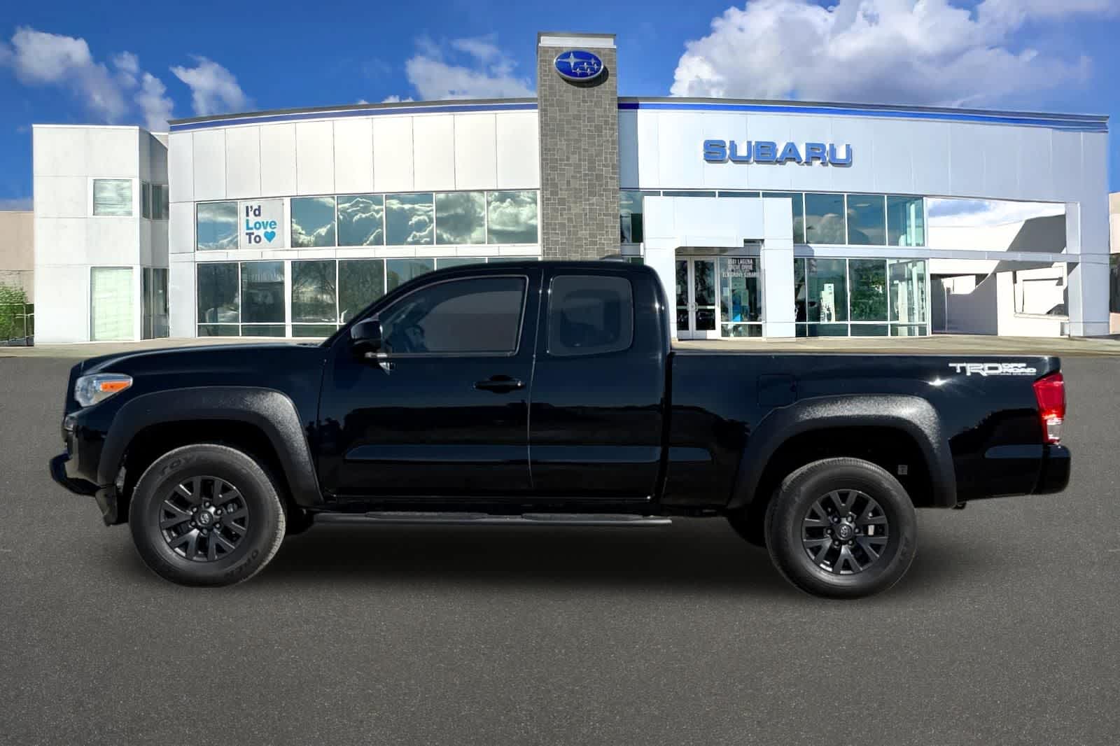 2017 Toyota Tacoma SR