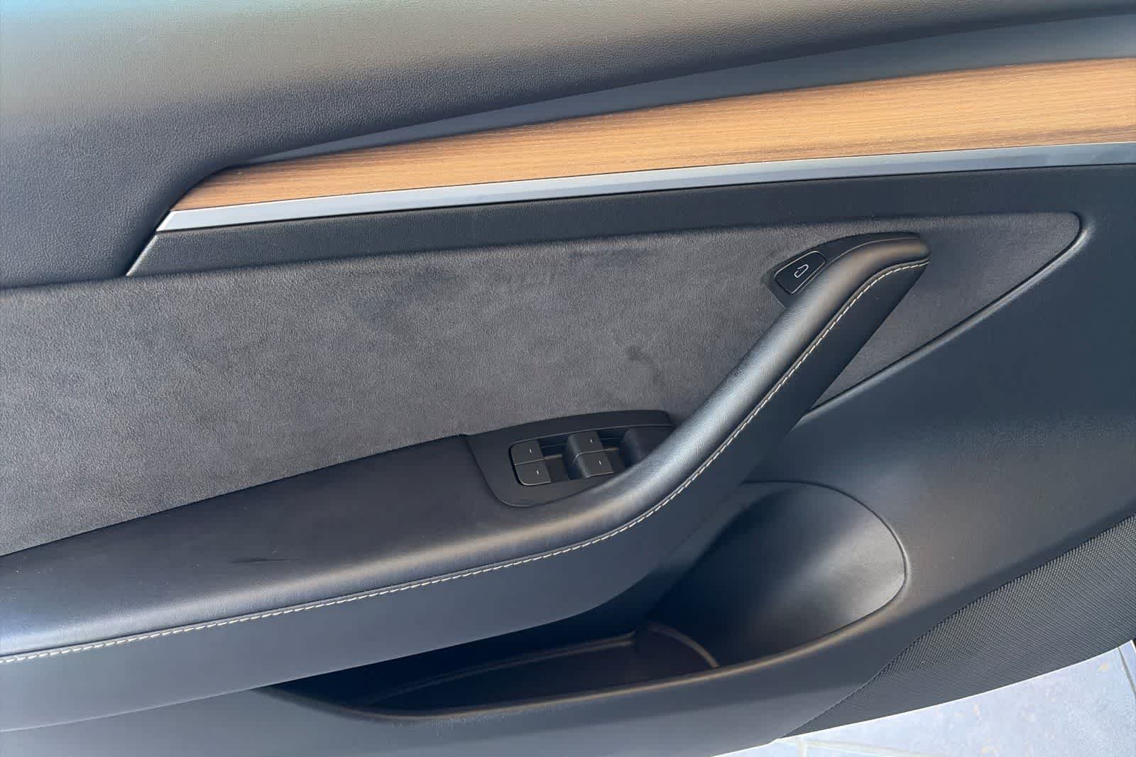2023 Tesla Model 3 RWD