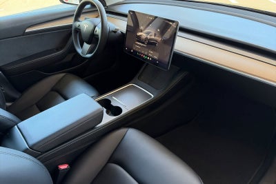 2023 Tesla Model 3 RWD