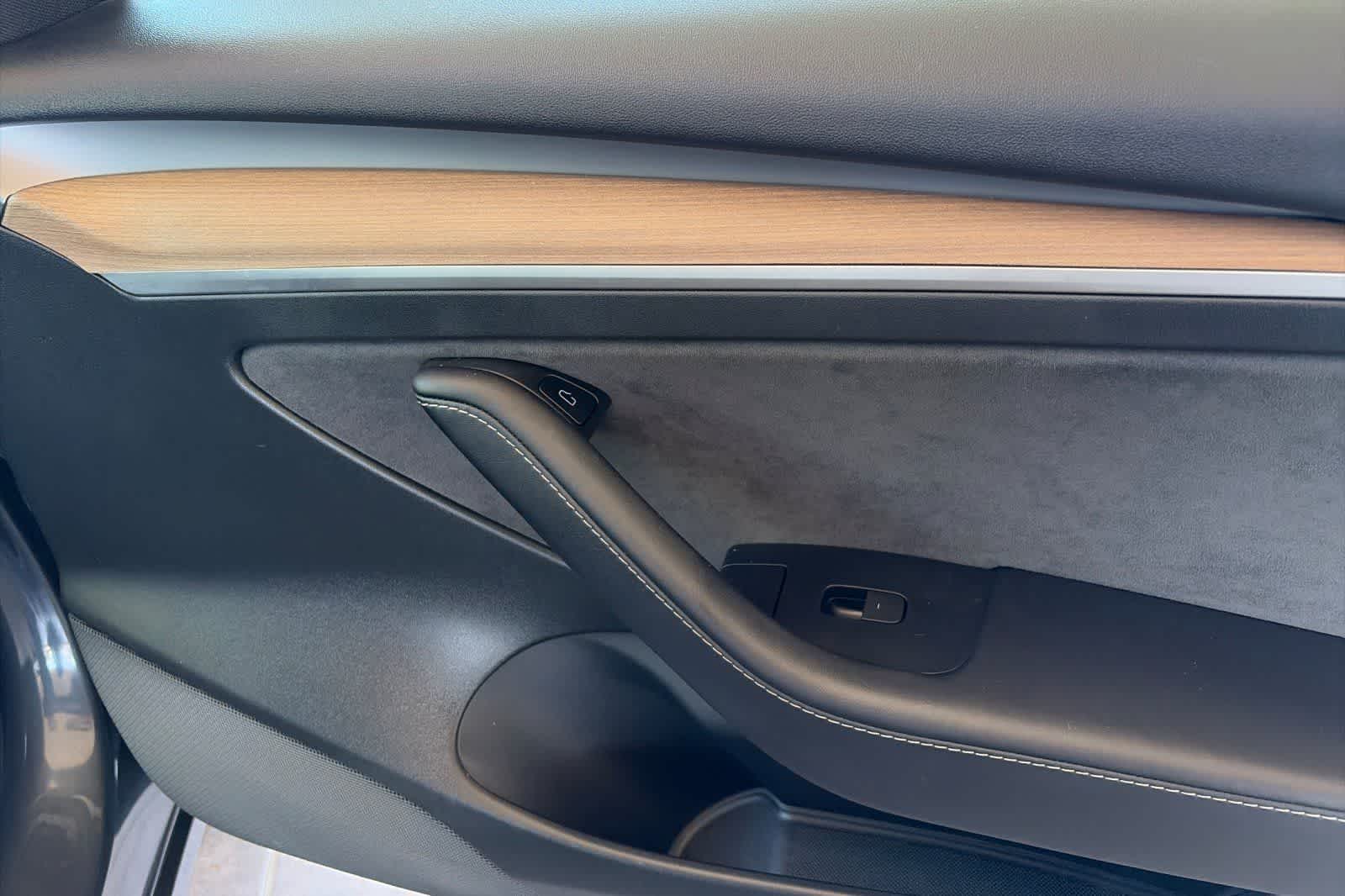 2023 Tesla Model 3 RWD