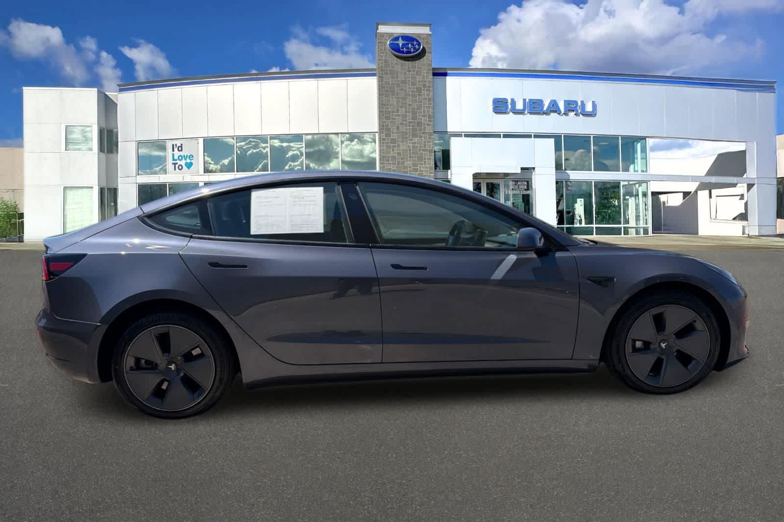 2023 Tesla Model 3 RWD