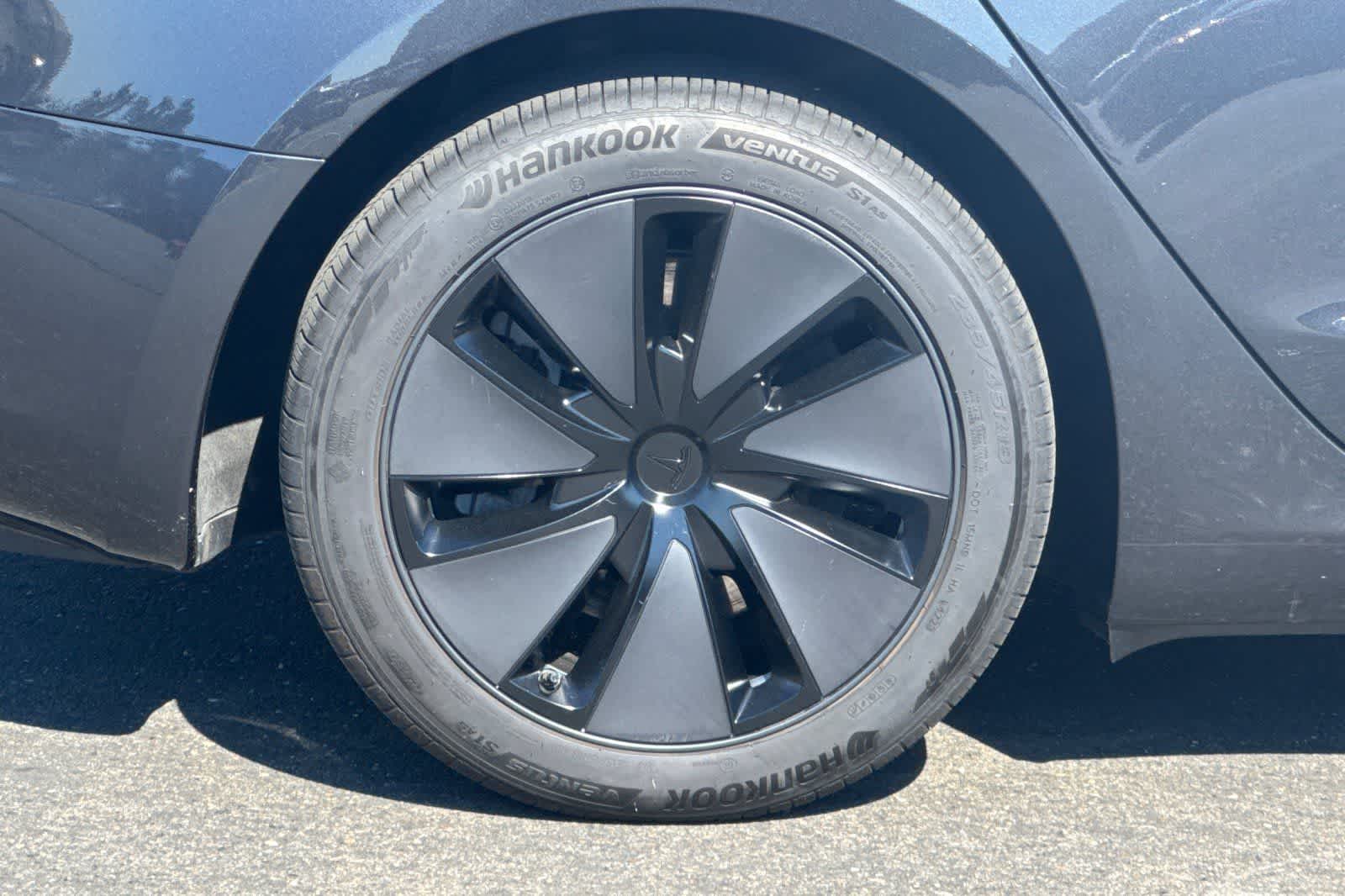 2024 Tesla Model 3 RWD