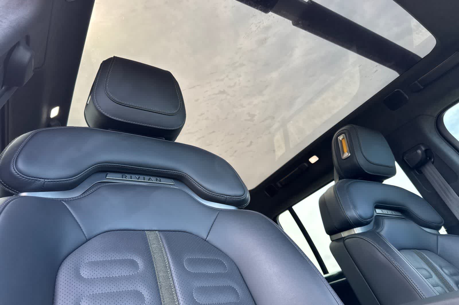 2023 Rivian R1S Adventure