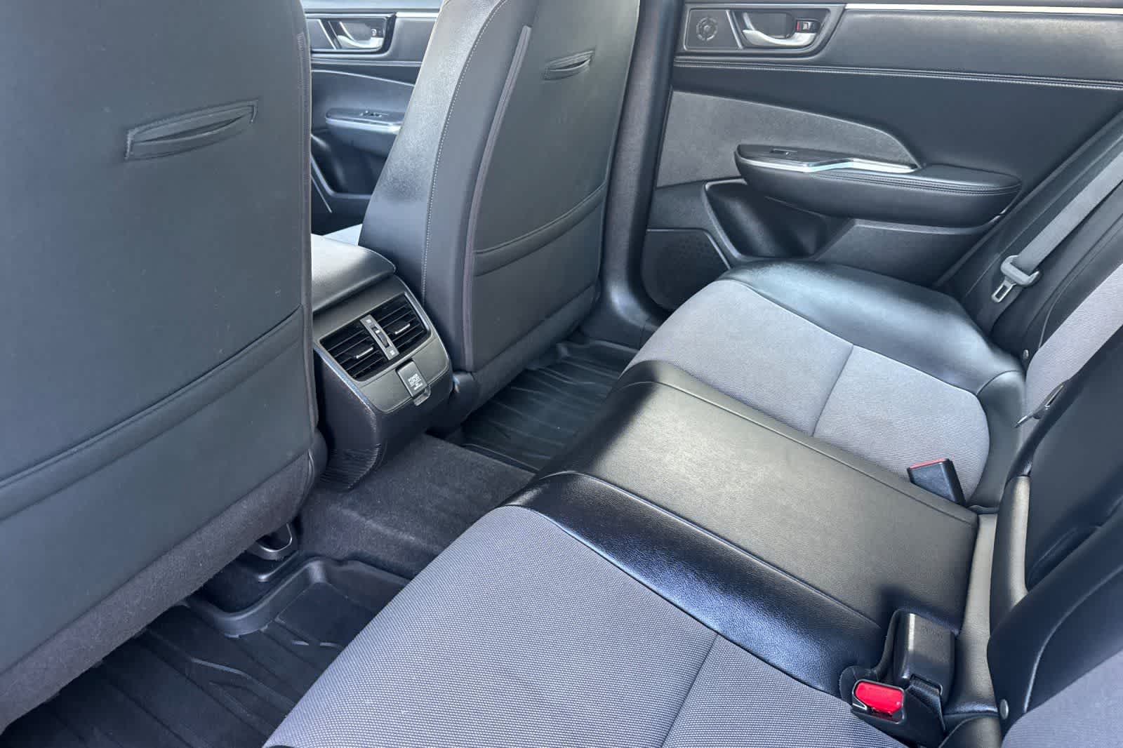 2019 Honda Clarity Plug-In Hybrid Sedan