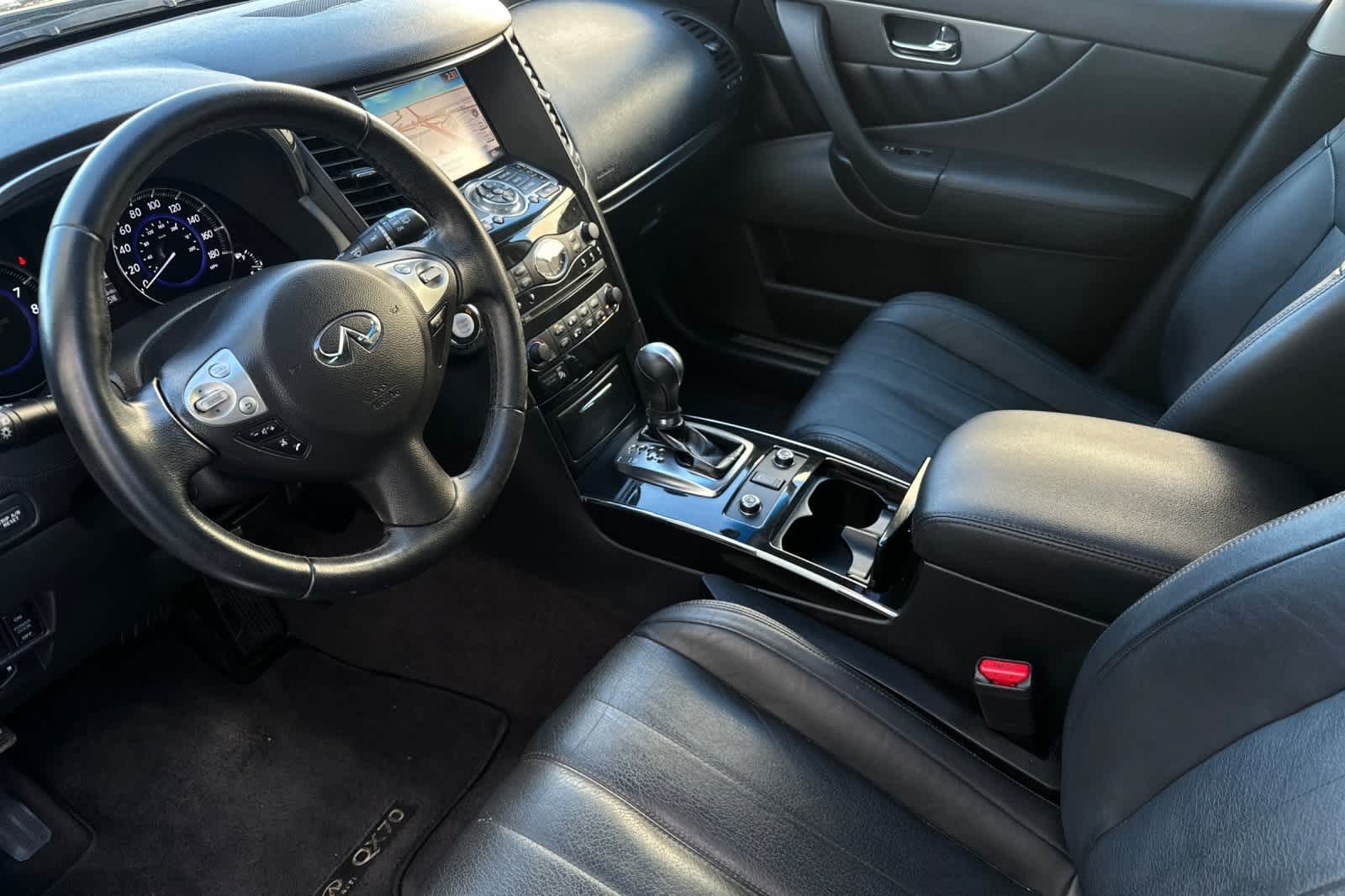 2017 INFINITI QX70 AWD