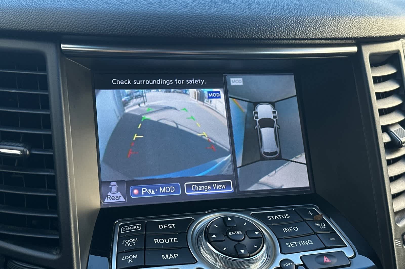 2017 INFINITI QX70 AWD