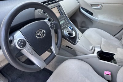 2010 Toyota Prius III