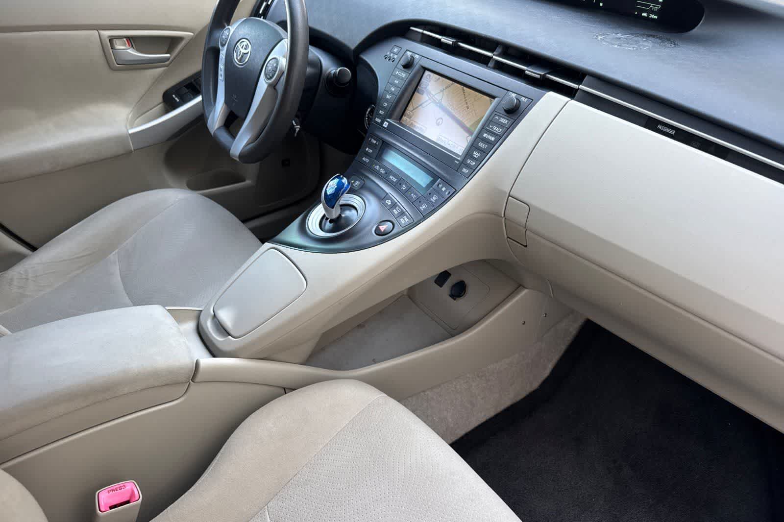 2010 Toyota Prius III