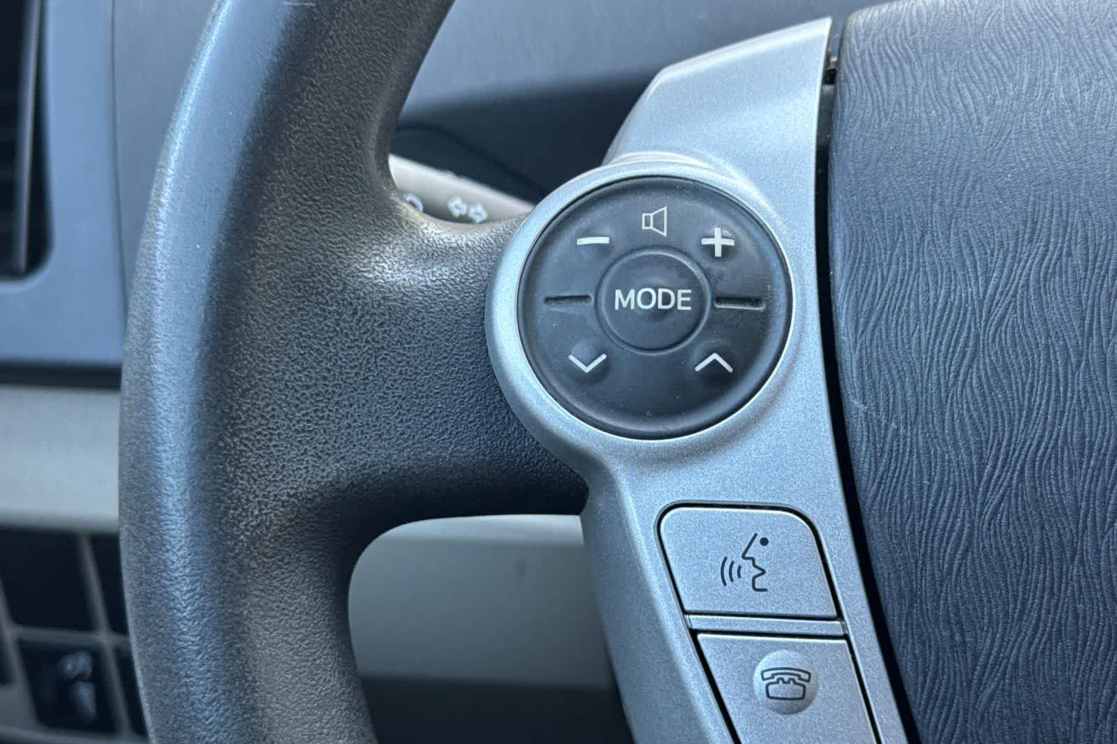2010 Toyota Prius III