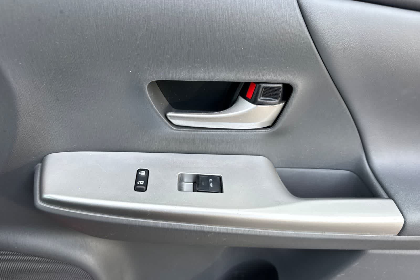 2014 Toyota Prius V Five