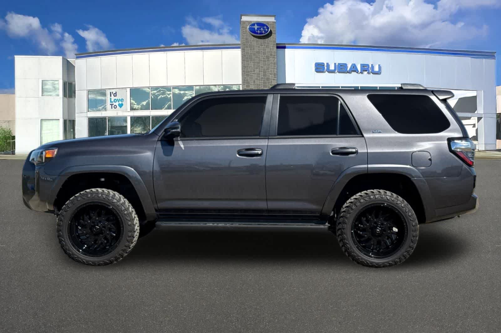 2023 Toyota 4Runner SR5 Premium