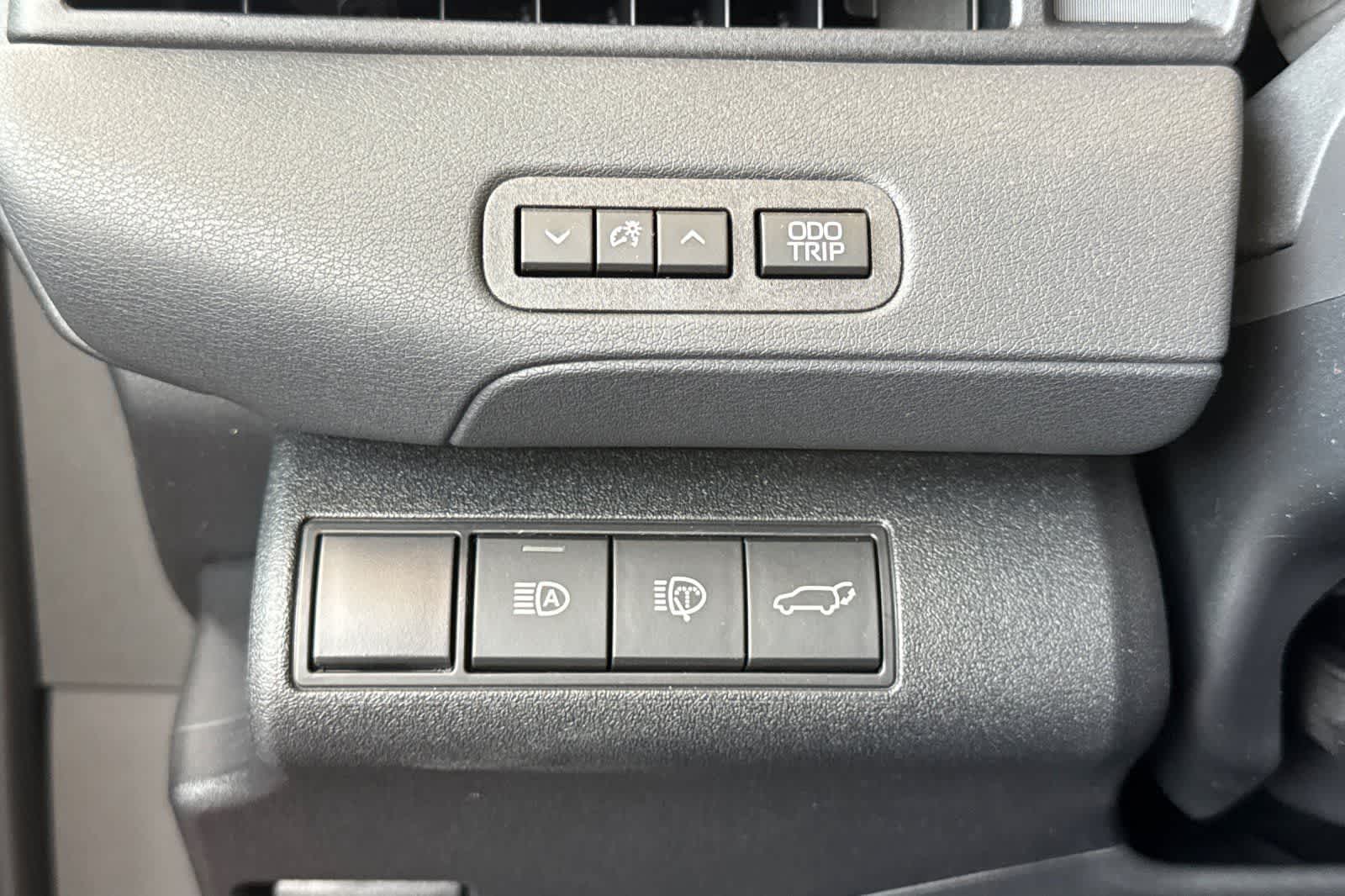 2026 Subaru Uncharted Premium
