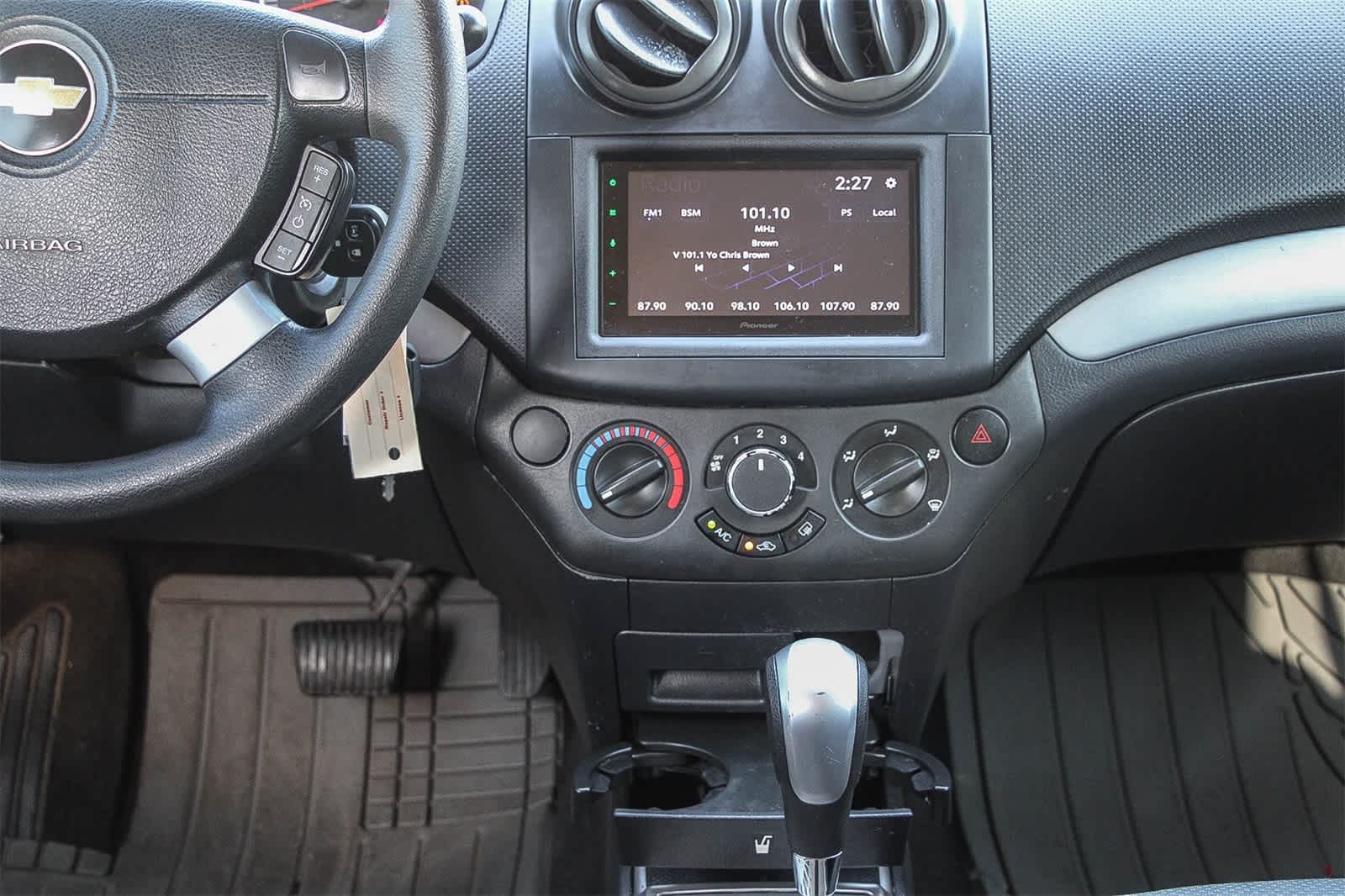 2009 Chevrolet Aveo LT w/1LT