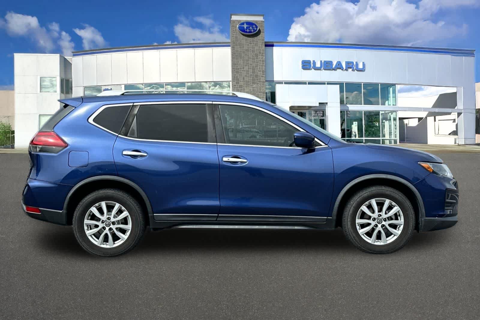 2020 Nissan Rogue SV