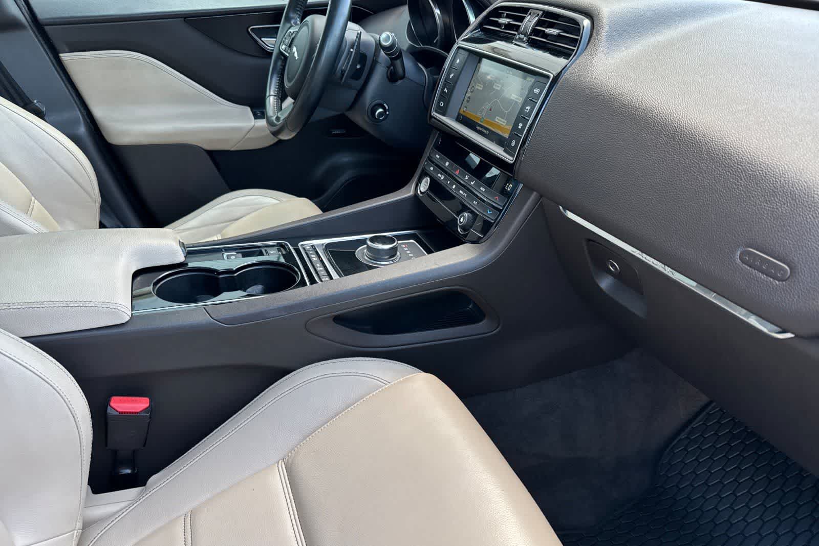 2017 Jaguar F-PACE 35t Prestige