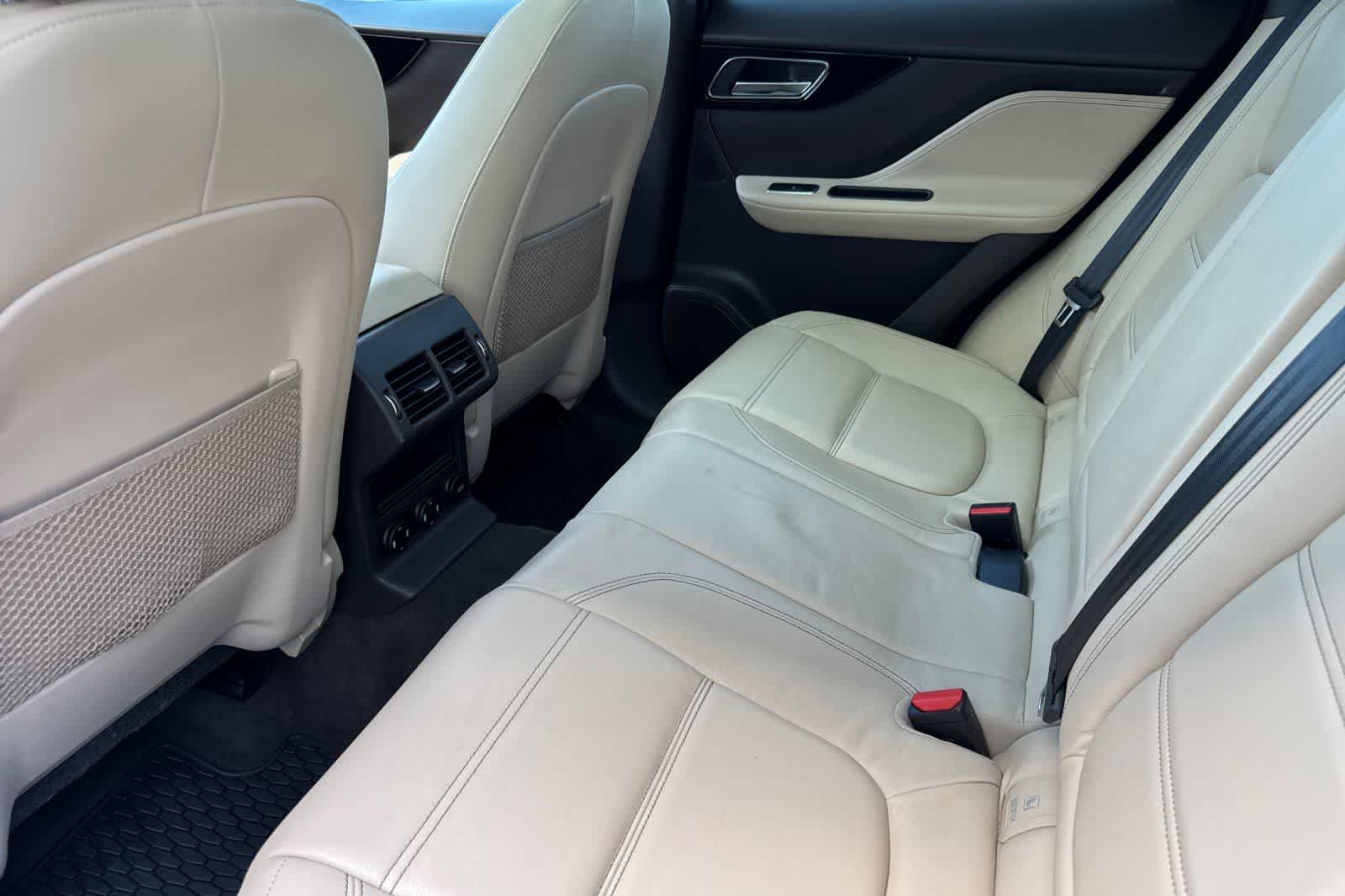 2017 Jaguar F-PACE 35t Prestige