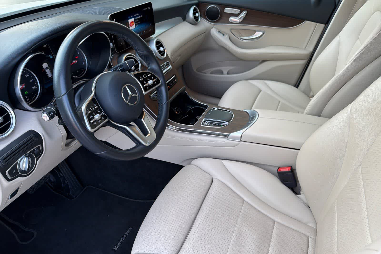 2021 Mercedes-Benz GLC 300 GLC 300