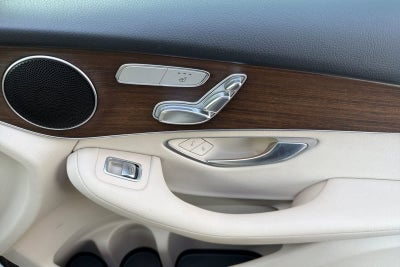 2021 Mercedes-Benz GLC 300 GLC 300