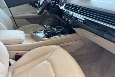2019 Audi Q7 Premium Plus
