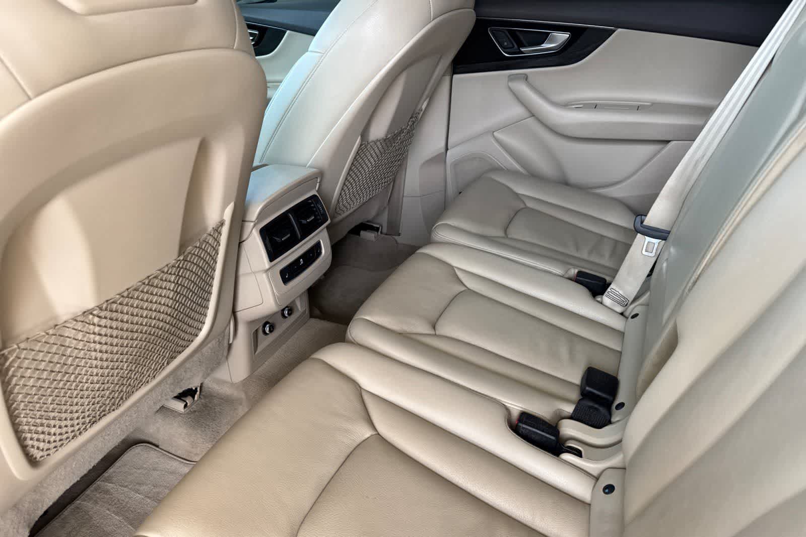 2019 Audi Q7 Premium Plus