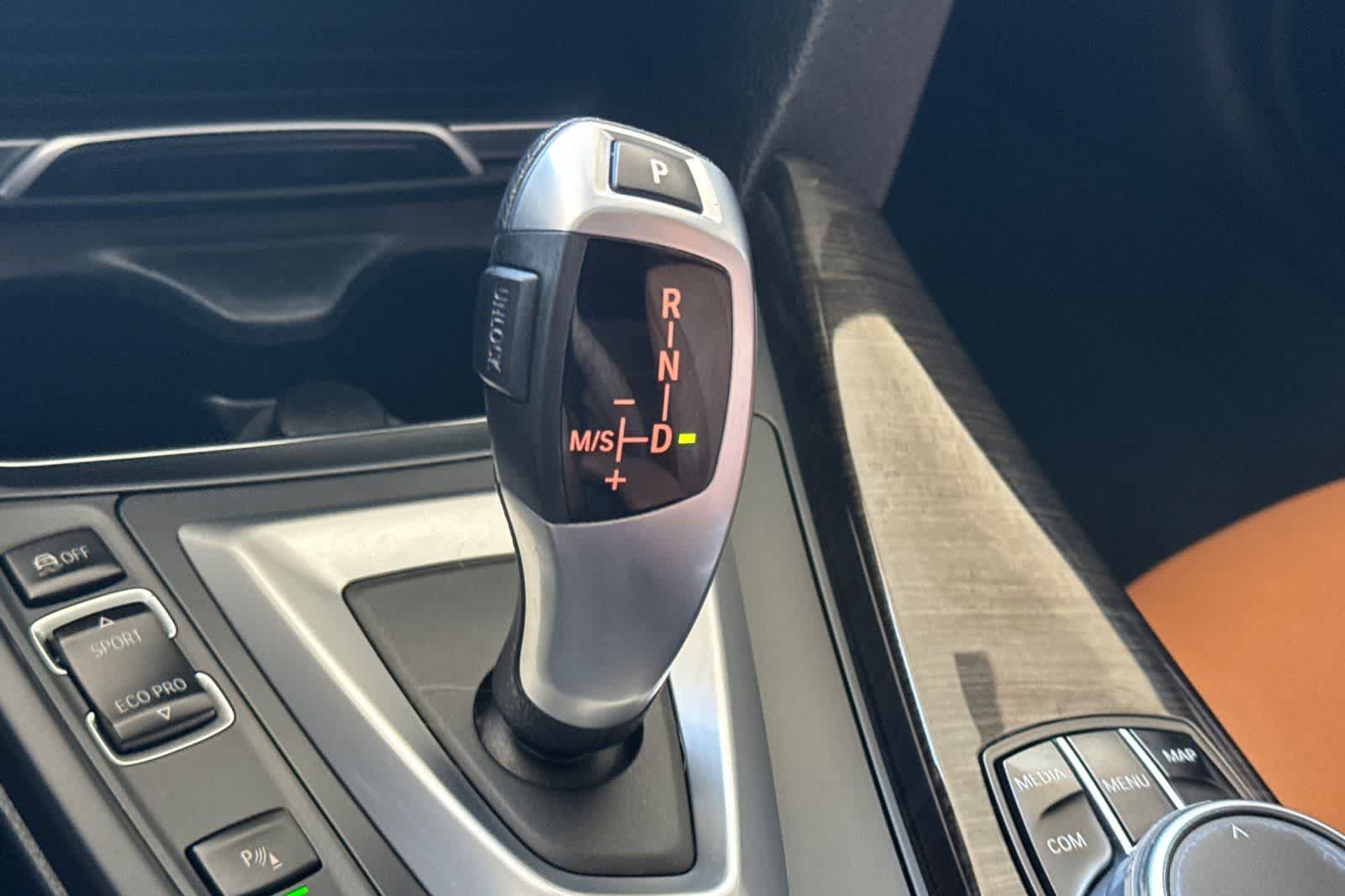 2018 BMW 330e iPerformance 330e iPerformance