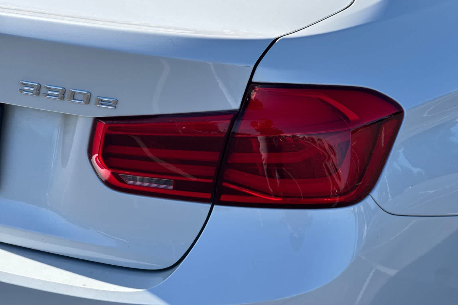 2018 BMW 330e iPerformance 330e iPerformance