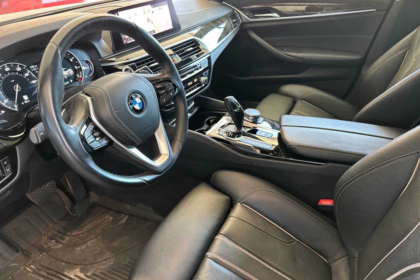 2019 BMW 530i 530i