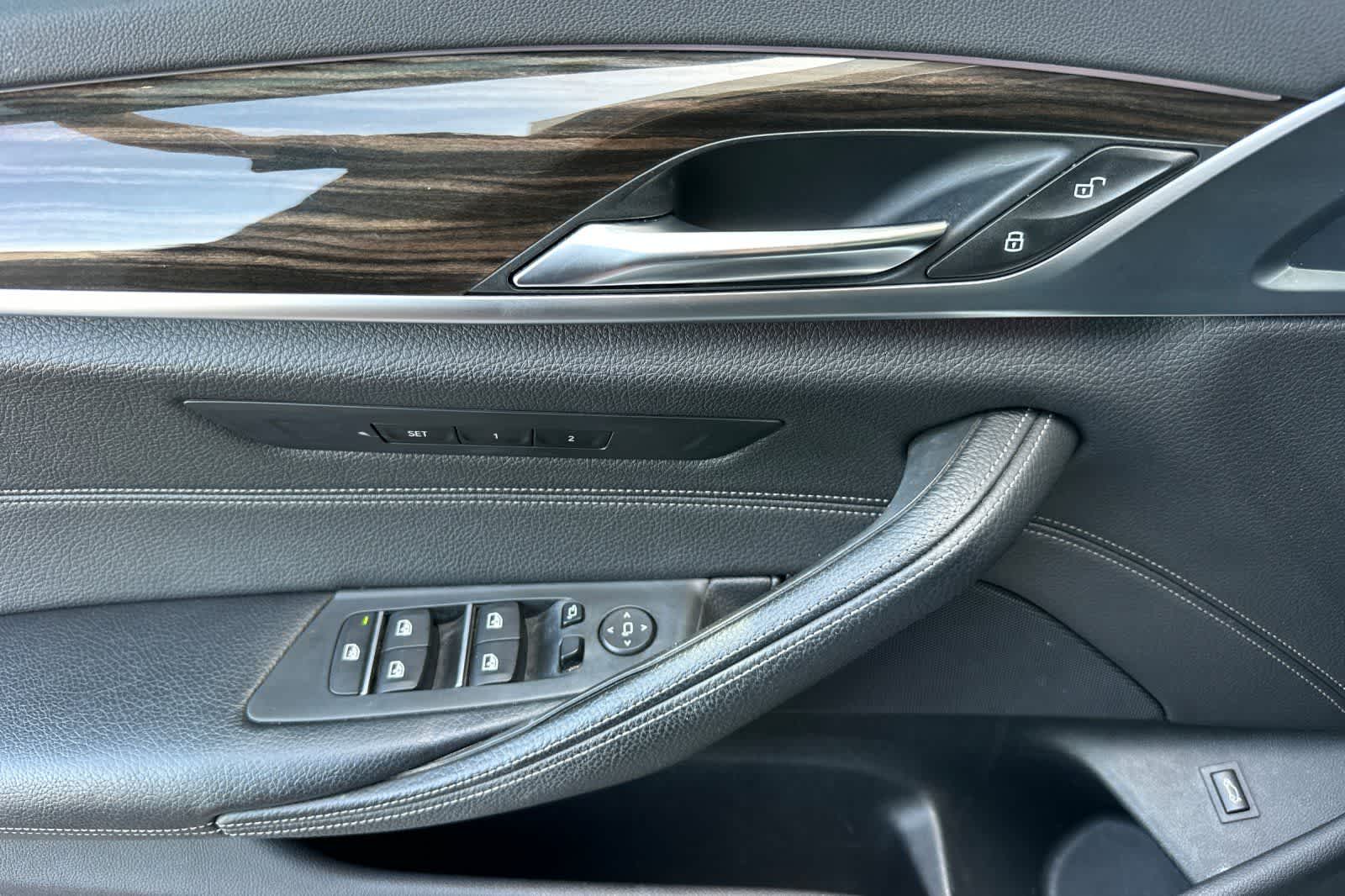 2017 BMW 540i 540i