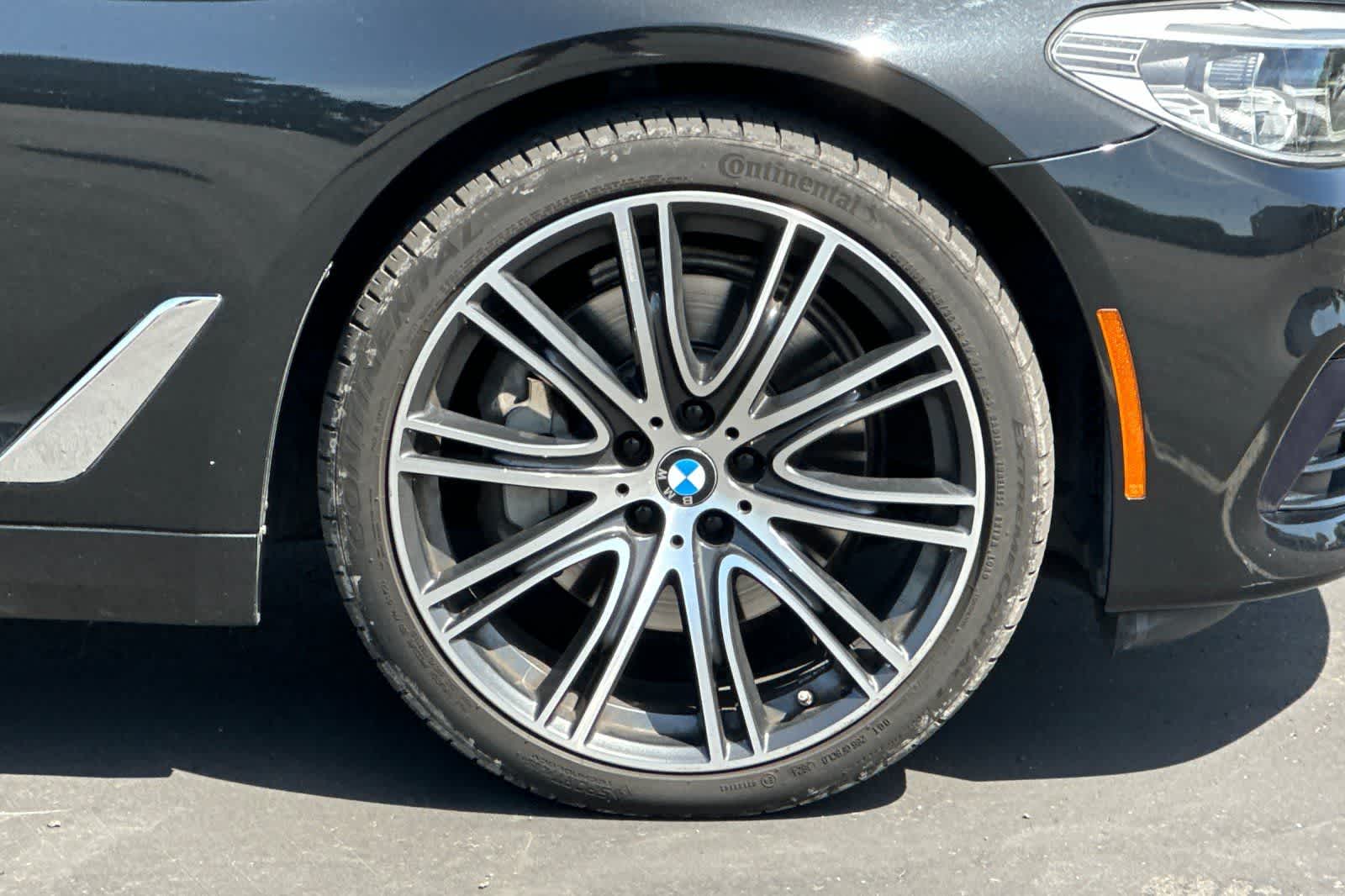2017 BMW 540i 540i