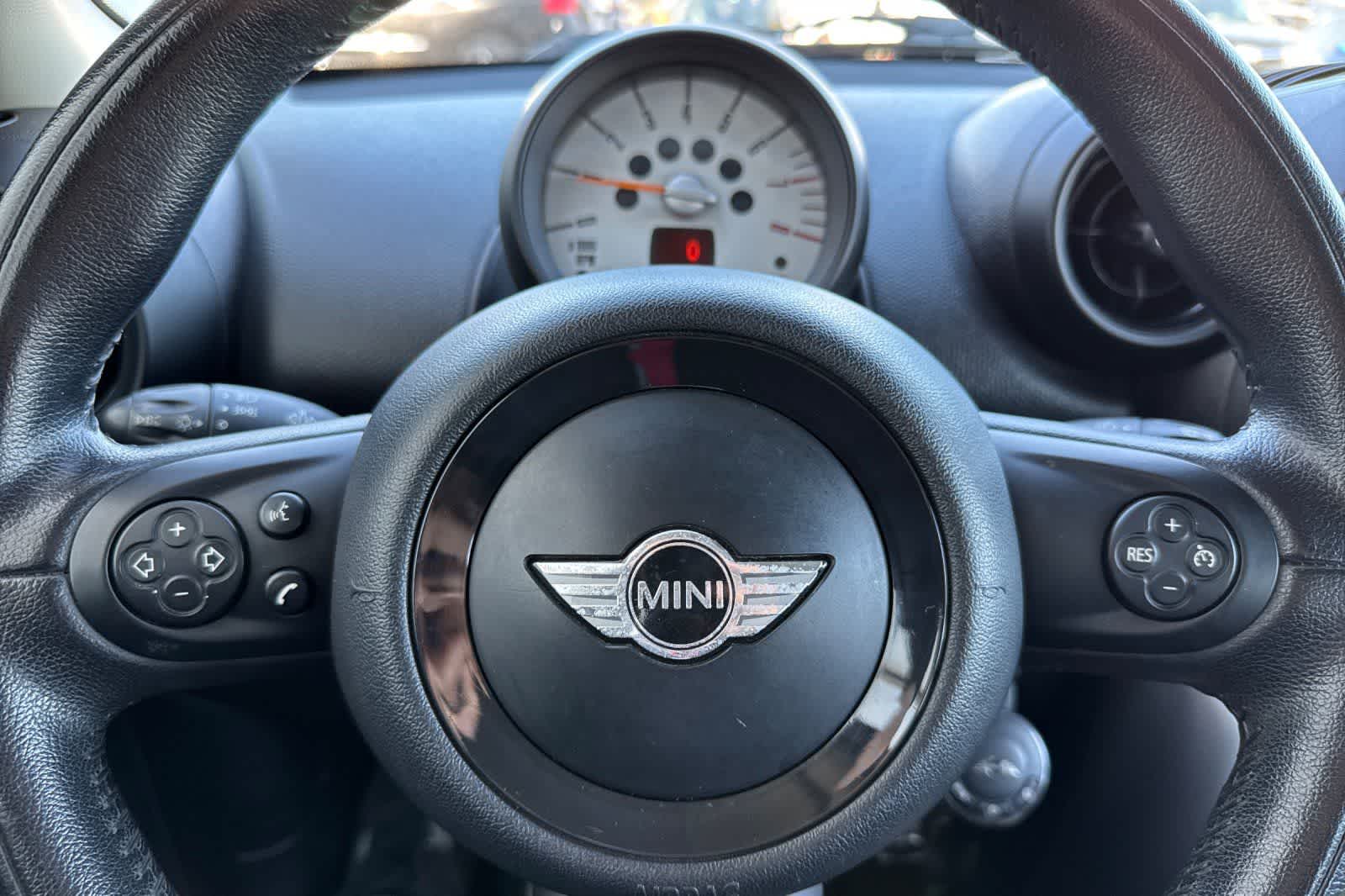 2014 MINI Countryman FWD 4dr