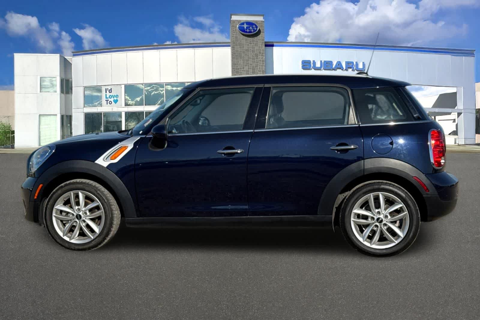 2014 MINI Countryman FWD 4dr