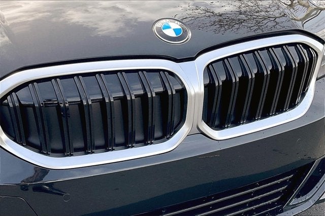 2025 BMW 3 Series 330i