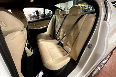 2025 BMW 3 Series 330i