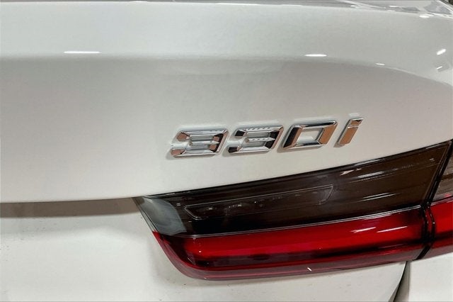 2025 BMW 3 Series 330i