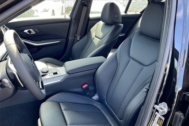 2025 BMW 3 Series 330i xDrive
