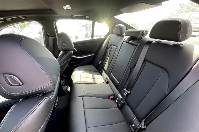 2025 BMW 3 Series 330i xDrive