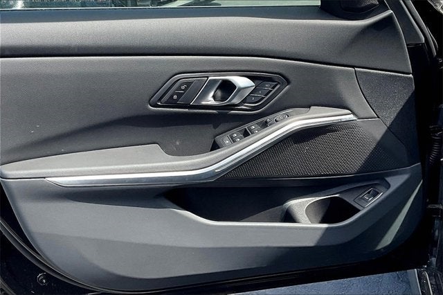 2025 BMW 3 Series 330i xDrive