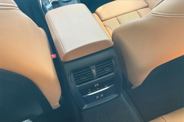 2024 BMW 3 Series 330i xDrive