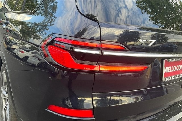 2025 BMW X7 xDrive40i