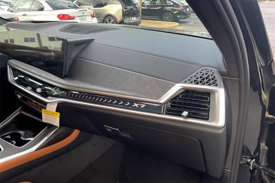 2025 BMW X7 xDrive40i