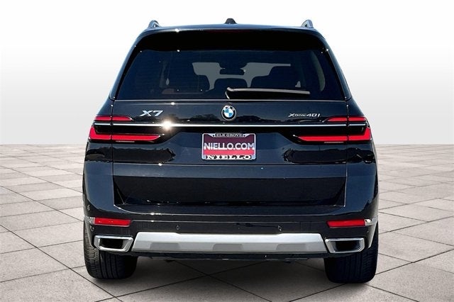 2023 BMW X7 xDrive40i