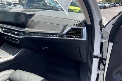 2023 BMW X7 xDrive40i